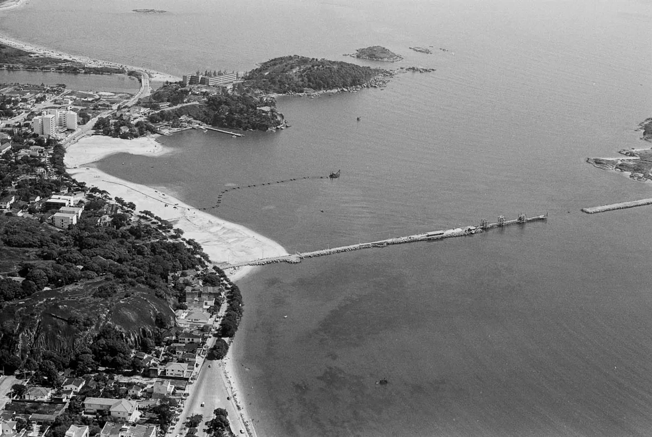 Praia do Canto em fotografia histórica, 12 de 39